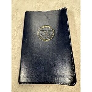CSB Military Bible, Royal Blue LeatherTouch, Red Letter, Bible English New Army